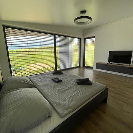 Luxury Apartments Maly Slavkov Dış mekan fotoğraf