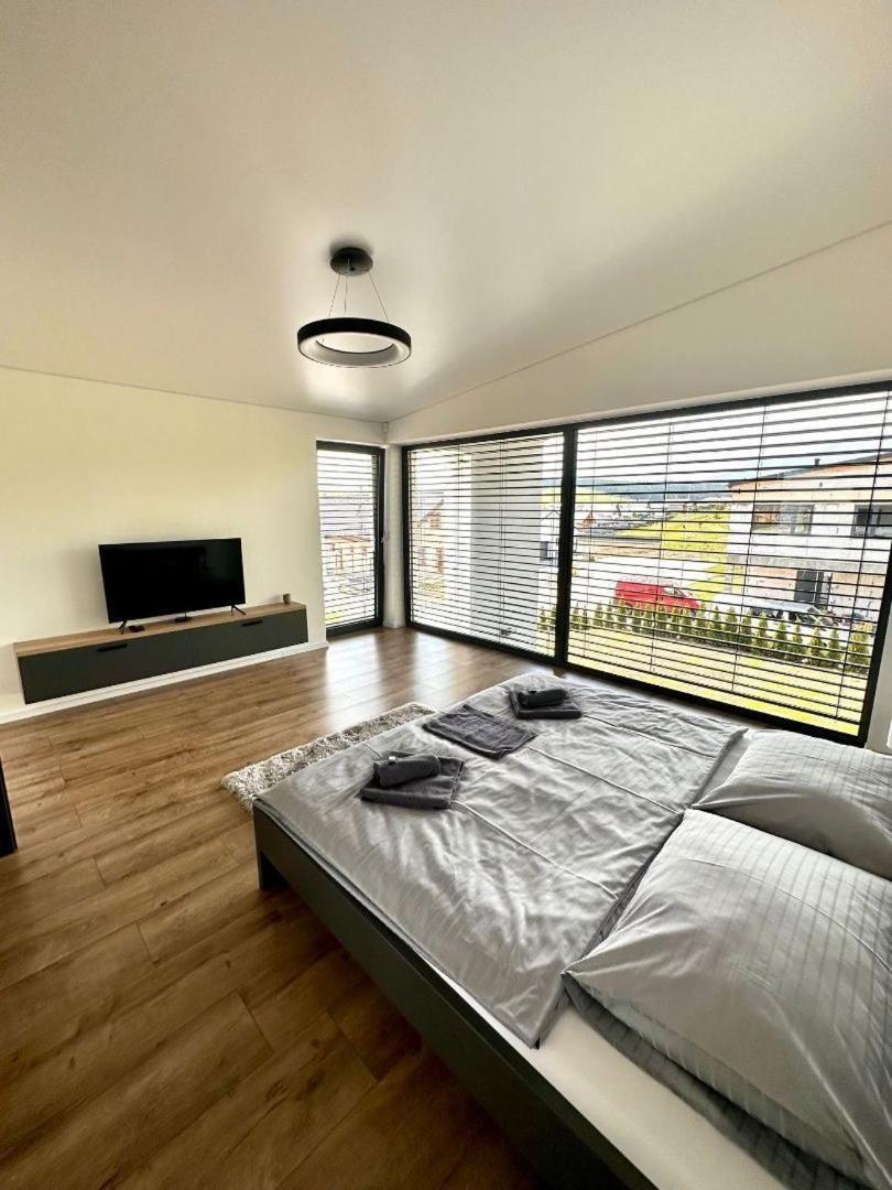 Luxury Apartments Maly Slavkov Dış mekan fotoğraf